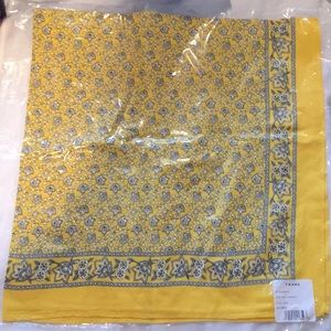 Frame yellow bandana